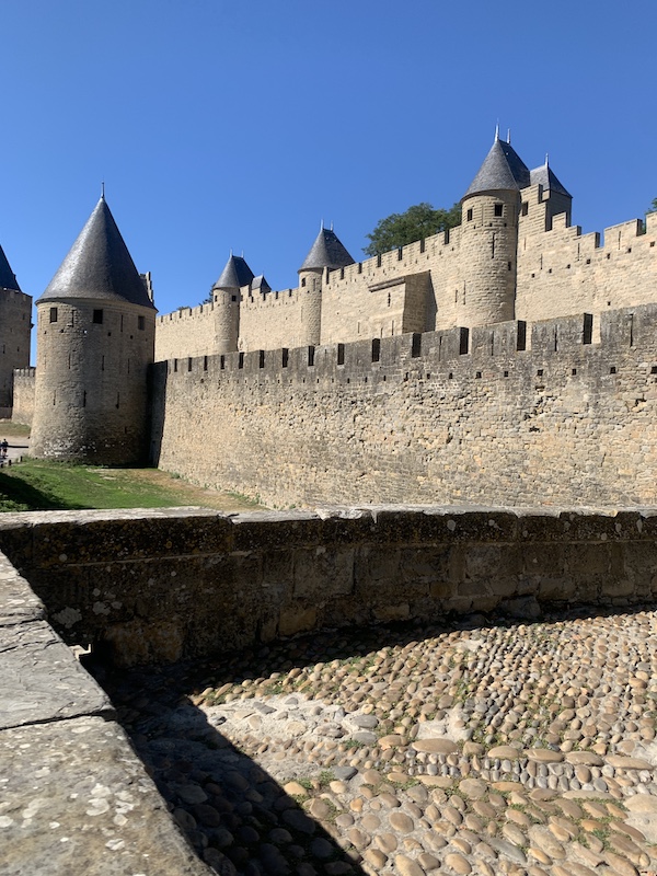 Carcassonne — стены и башни