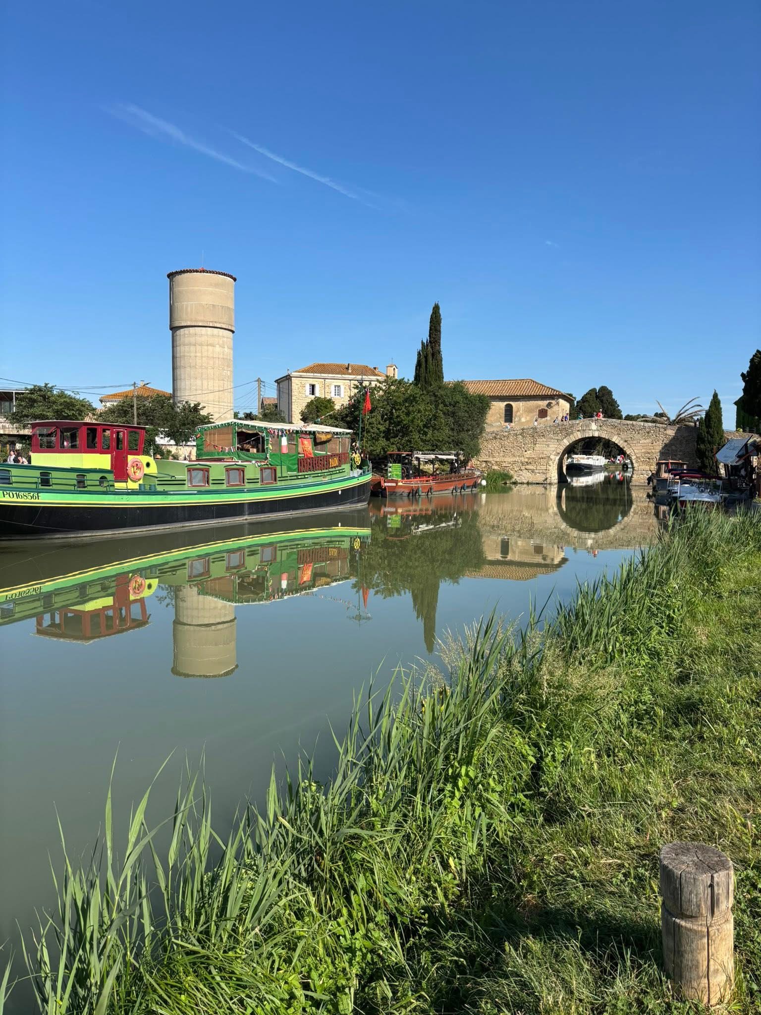 Grand Bief — ровный участок канала